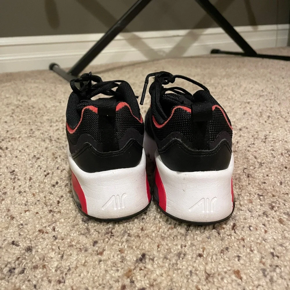 NWOT - Nike Air Max 200 Black University Red - Picture 2 of 5